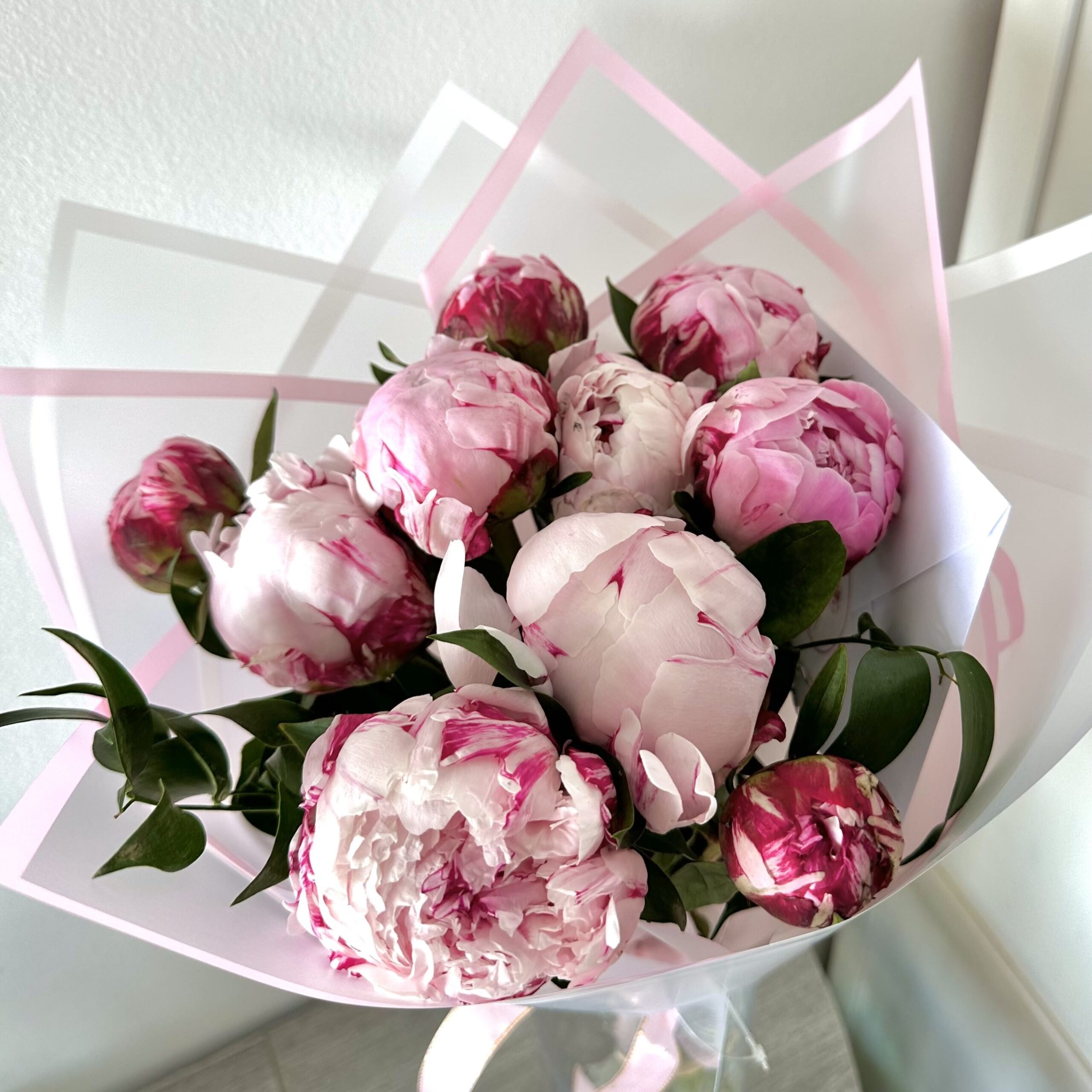 Bouquet "10 Light Pink Peonies"