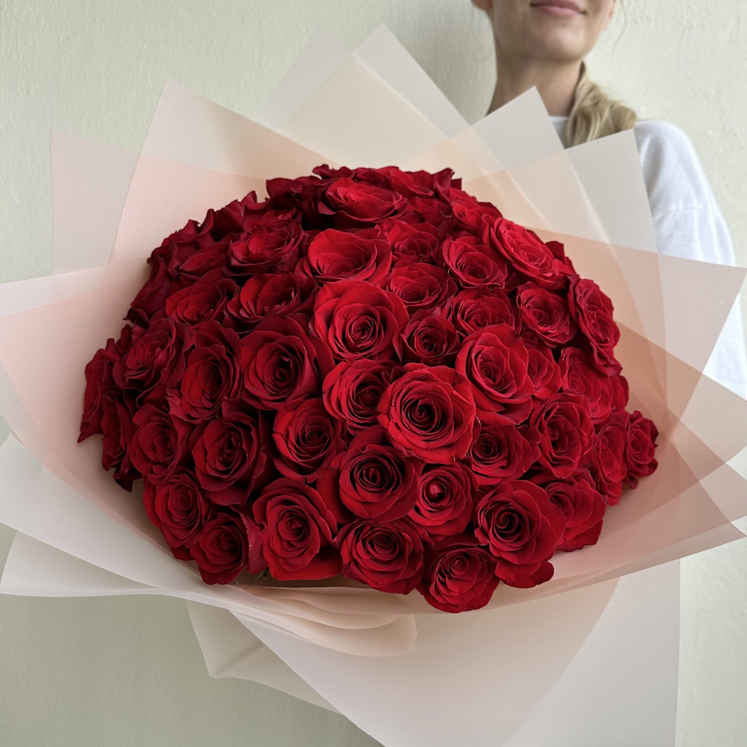 Bouquet "XoXo, Red Roses" 60 stems